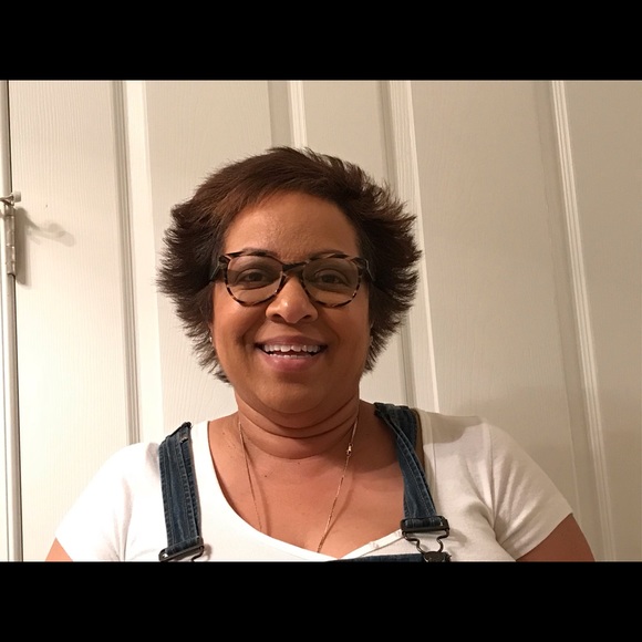 Meet your Posher, Jacqueline - Picture 1 of 1